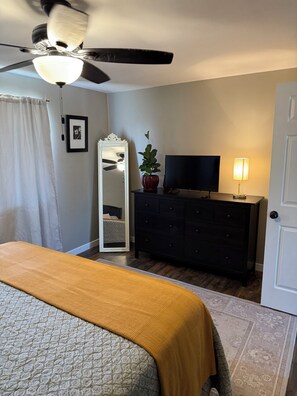 4 bedrooms, iron/ironing board, travel crib, free WiFi