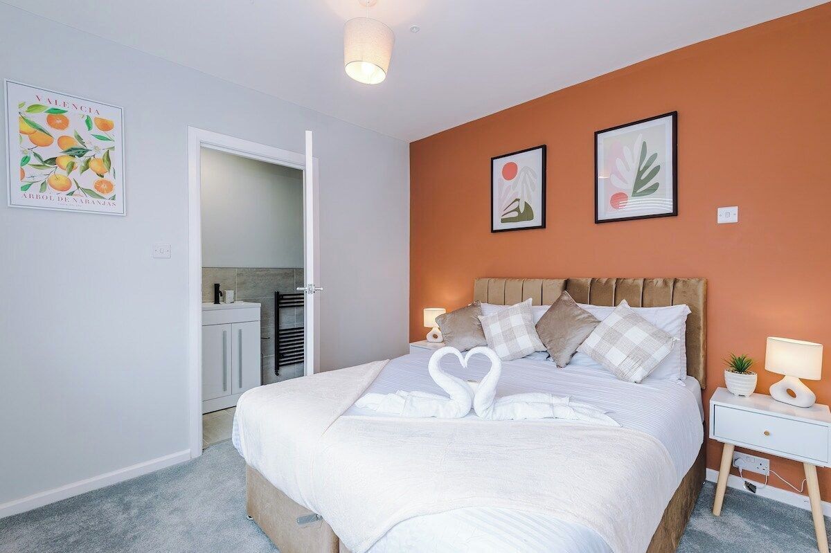 4 Schlafzimmer, Bügeleisen/Bügelbrett, WLAN, Bettwäsche