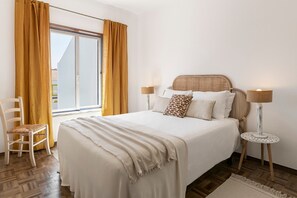 3 soverom, strykejern/-brett, wi-fi og sengetøy