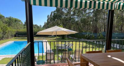 Cottage 'Casa Dos Pinheiros' mit privatem Pool, WLAN und Klimaanlage