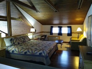 3 bedrooms, iron/ironing board, bed sheets