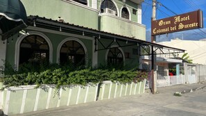 Fachada da propriedade