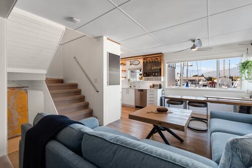 Floating Home with Rooftop Patio and Incredible Views!