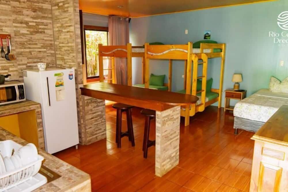 Hotel Rio Celeste Dreams