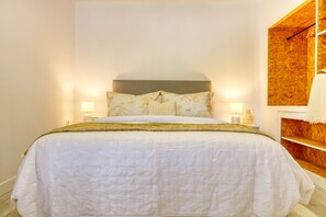 1 soverom, strykejern/-brett, wi-fi (inkludert) og sengetøy