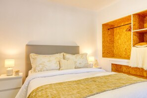 1 bedroom, iron/ironing board, free WiFi, bed sheets