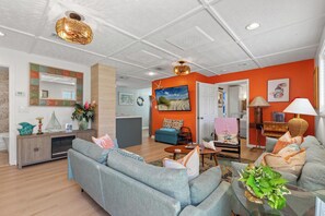 House | Living area - Beach House - Shore Nuff Beachy by PHG (Panama City Beach)