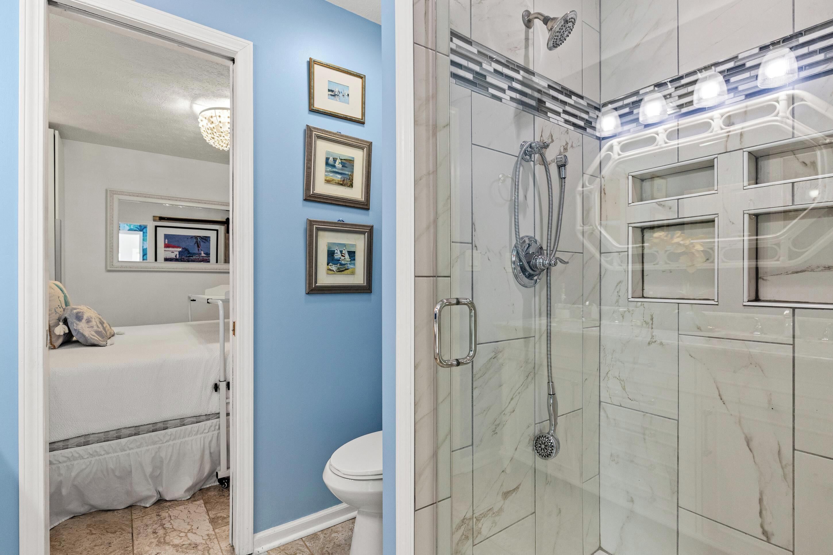 Maison | Salle de bain | Sèche-cheveux, serviettes fournies
