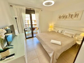 1 bedroom, iron/ironing board, internet, bed sheets