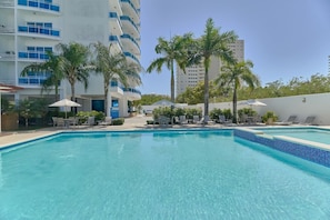 Pool - Sunset View 2BR Apartamento Juan Dolio Las Velas (Playa Juan Dolio San Pedro de Macoris)