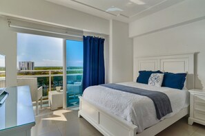 2 bedrooms, desk, iron/ironing board, WiFi