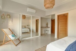 1 bedroom, desk, iron/ironing board, WiFi