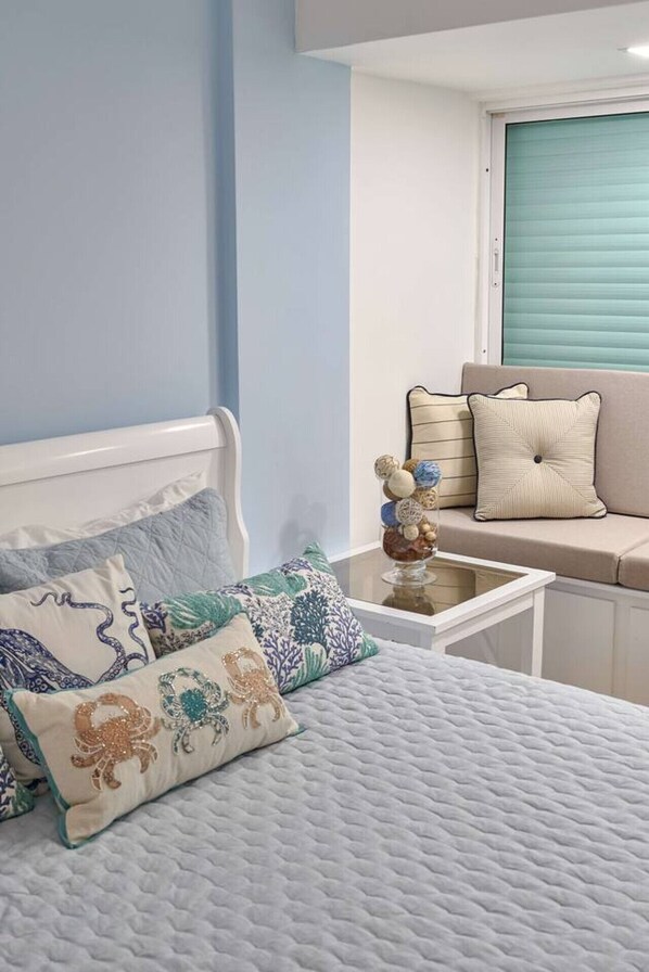 1 bedroom, desk, iron/ironing board, WiFi