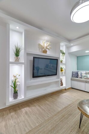 TV - El Retiro Juan Dolio Beach by Elital Luxury (Playa Juan Dolio San Pedro de Macoris)