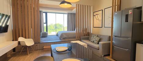 1 bedroom, desk, iron/ironing board, WiFi