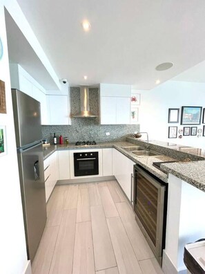 Fridge, microwave, oven, stovetop