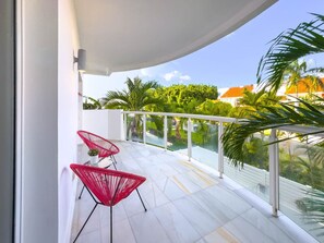 Terrace/patio - Gateaway Las Olas Playa Nueva Romana 1 BR (Playa Nueva Romana)