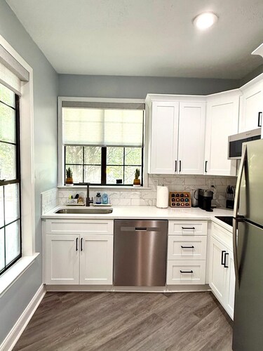 Modern Midtown Studio-Steps from Piedmont Park-Free Parking!