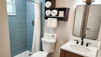 Douche, sĂšche-cheveux