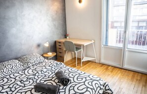 3 bedrooms, iron/ironing board, WiFi, bed sheets