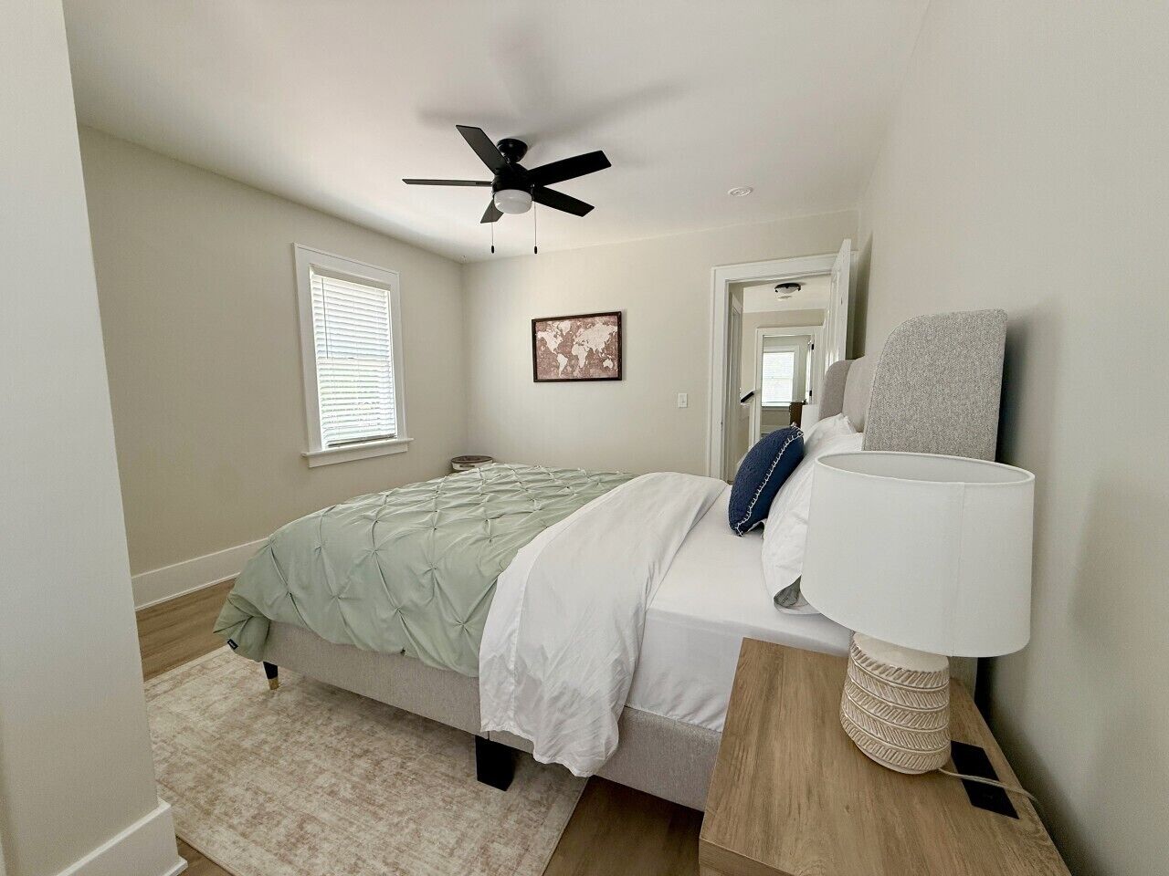 5 bedrooms, iron/ironing board, free WiFi, bed sheets
