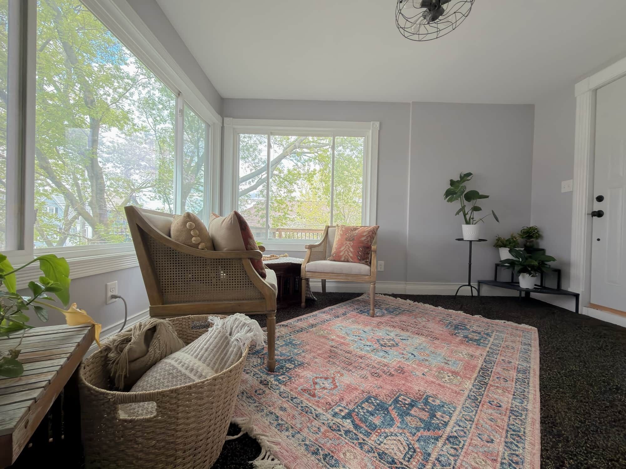 A Large Rustic Farmhouse In Bay View, Wisconsin - Oak Creek, WI