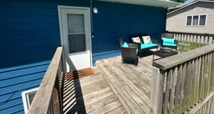 Peaceful and comfy home away from home in the ‘burbs oasis