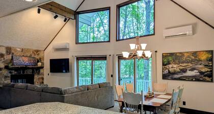 Sky Valley's Secluded 3/3 Cottage Dog Friendly!