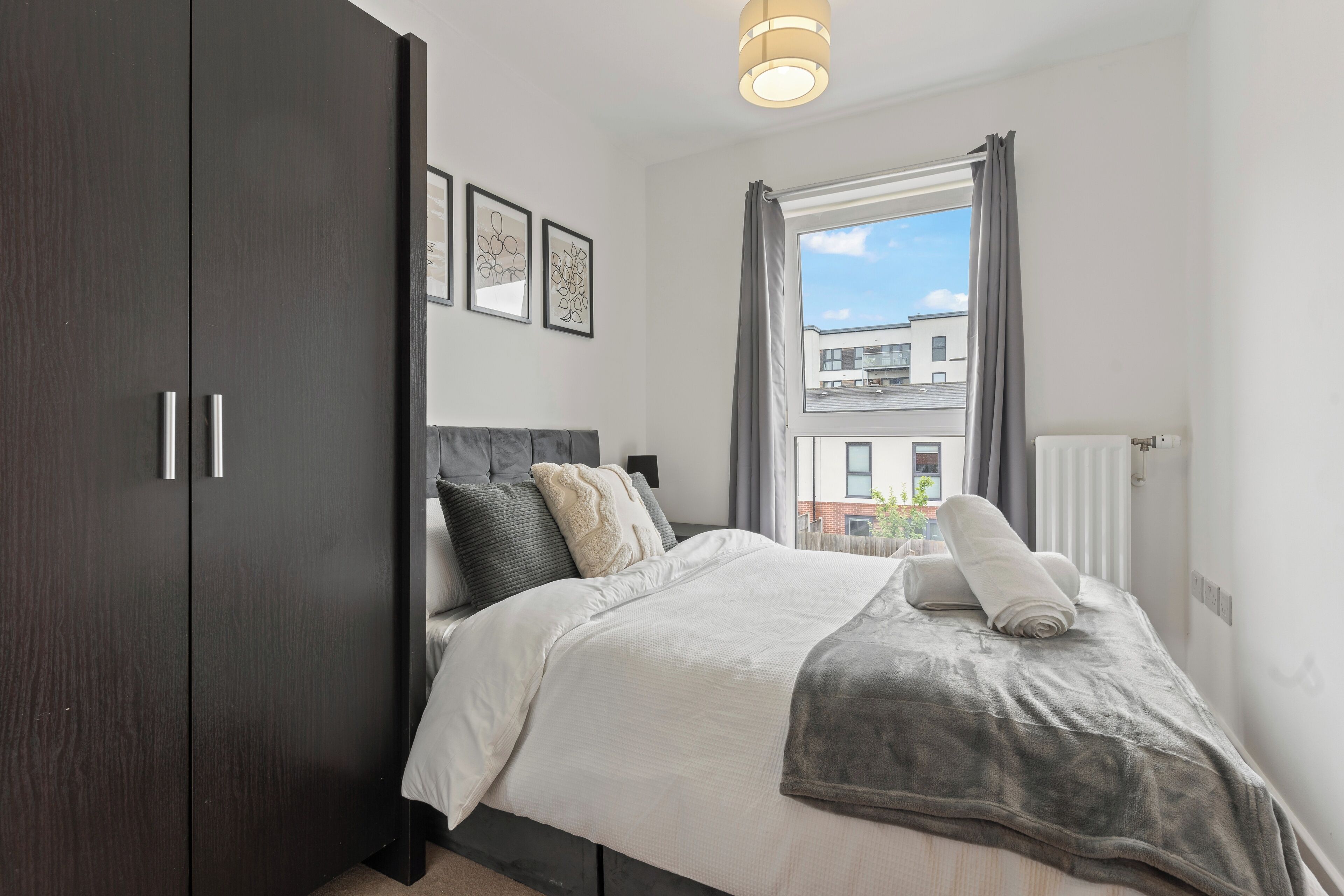 3 bedrooms, free WiFi, bed sheets