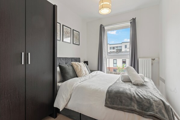 3 habitaciones, wifi gratis y ropa de cama 