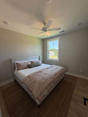 3 bedrooms, Internet, bed sheets