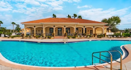 Pool. Family Retreat w/ Pool & Gym in Kissimmee