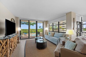 TV connectée, lecteur de DVD, espaces bureaux