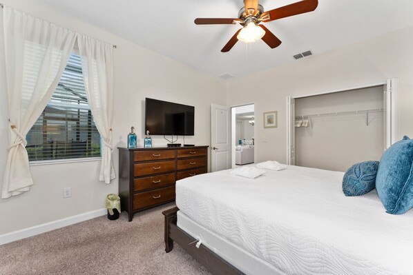 5 bedrooms, desk, iron/ironing board, travel cot