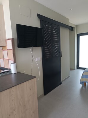 1 bedroom, iron/ironing board, internet, bed sheets