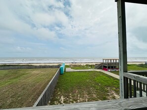 Property grounds - Casa Dora - Pool, Games, & Beachfront Fun! (Bolivar Peninsula)