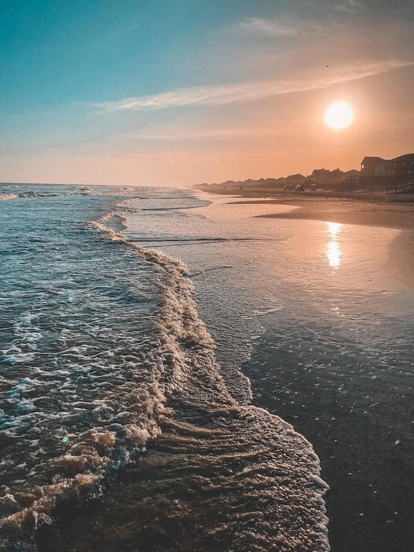 Plage, chaises longues