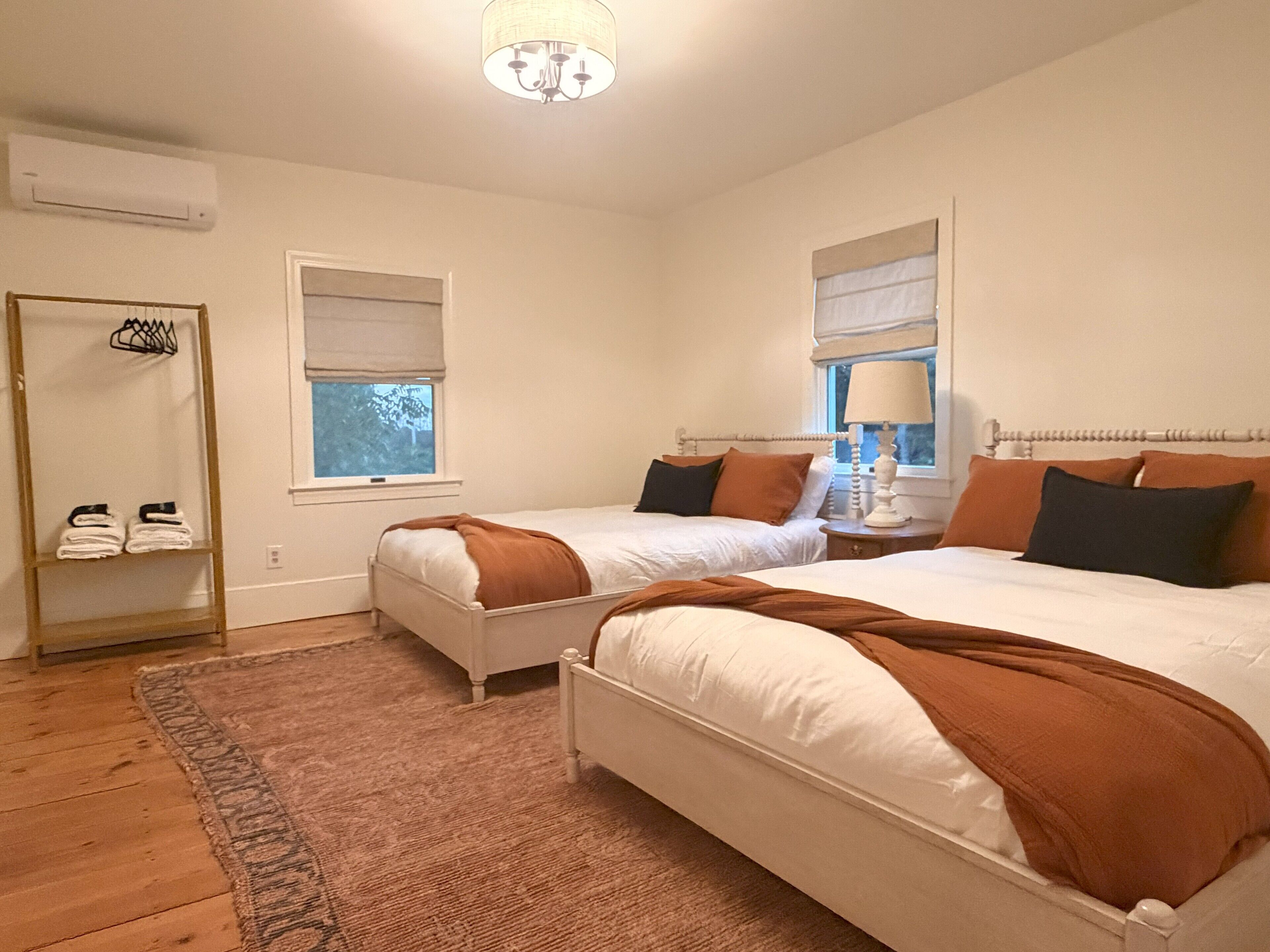 3 habitaciones, escritorio, wifi gratis y ropa de cama 