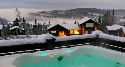 Spacious Family Cabin with Jacuzzi