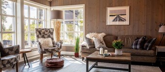 Mountain Cabin in Valdres with Fireplace | Classic and Cozy Style