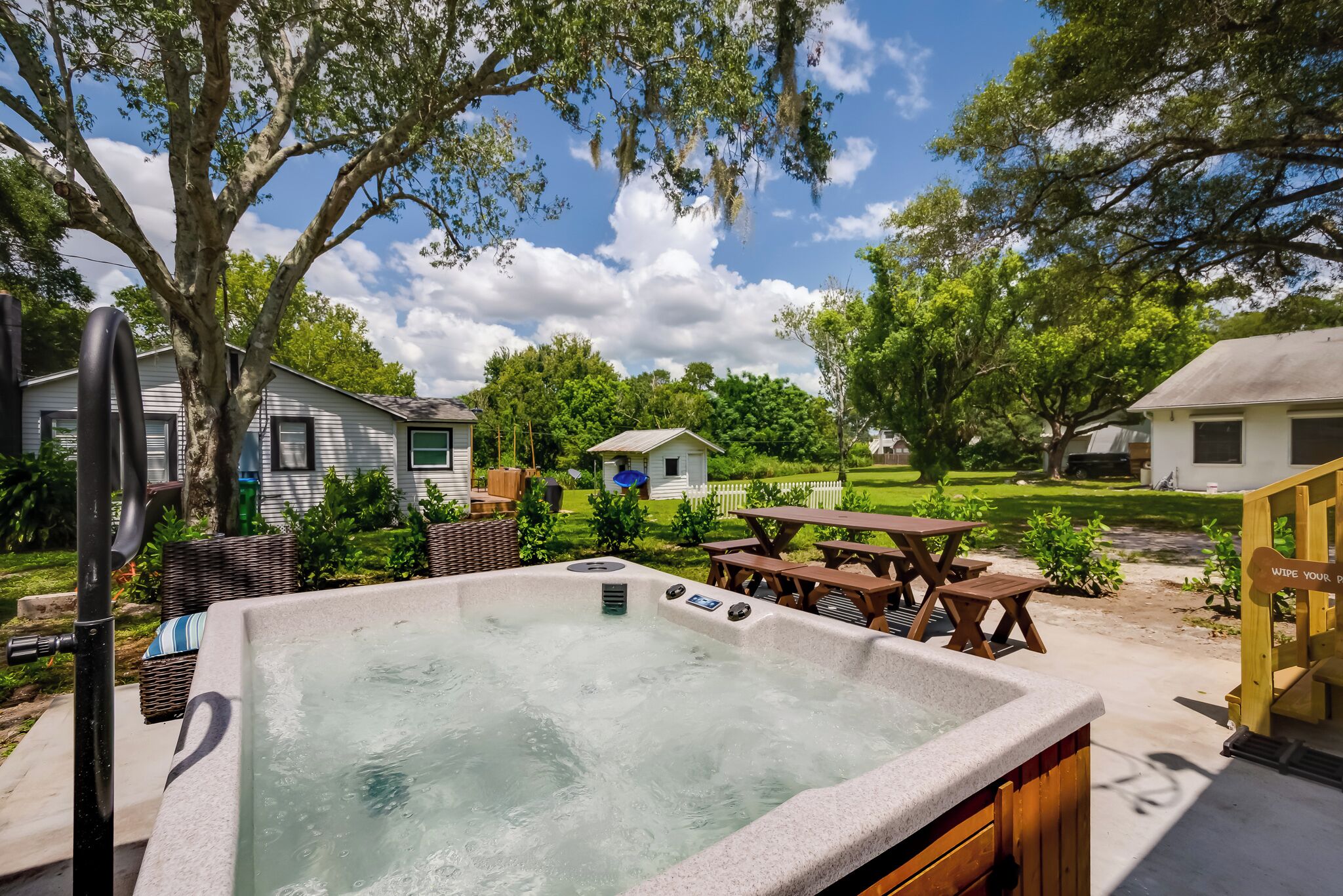 屋外ダイニングエリア