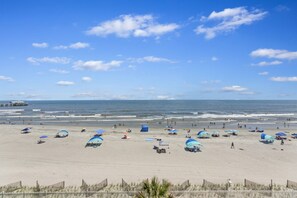 Beach nearby - Oceanfront luxury penthouse suite with access to two pools (Folly Beach)
