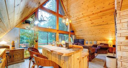 Explore Mt St Helens: A-Frame Chalet w/ Deck!