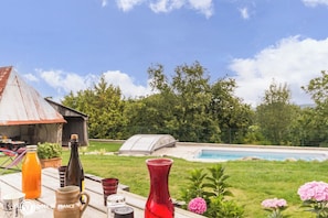 Property grounds - Spacious cottage with spa and swimming pool near Honfleur, Normandy (Conteville)