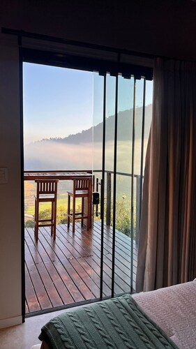 Refúgio dos Lobos com Banheira de Hidromassagem ao Lado de Alfredo Wagner - SC