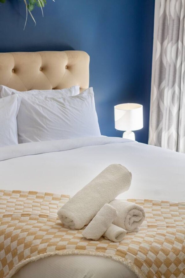 4 bedrooms, desk, iron/ironing board, free WiFi