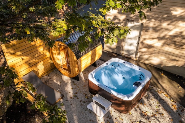Bain à remous extérieur