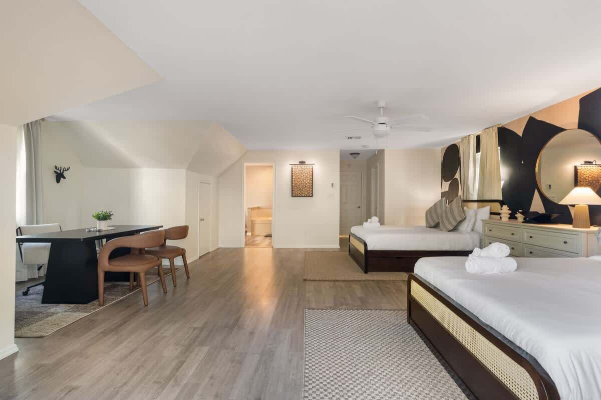 5 chambres, fer et planche à repasser, Wi-Fi, draps fournis