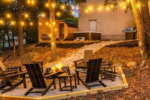 Property grounds - Retreat:HotTub•FirePit•Sauna•GameRm•Pool•Playroom (East Stroudsburg)