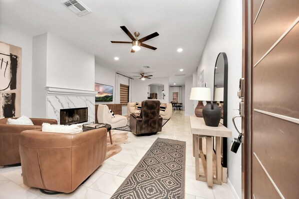 TV, fireplace
